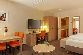 アパート One-bedroom 1 *